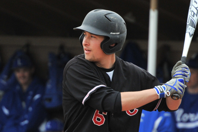 Storm sweep Dubuque, qualify for IIAC Tournament