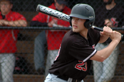 Simpson's comeback effort falls short against Wartburg