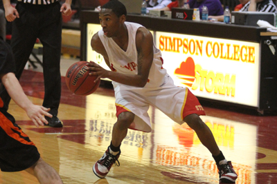 'Balanced' Simpson men hold off Wartburg