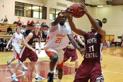Storm can't stop hot-shooting Coe