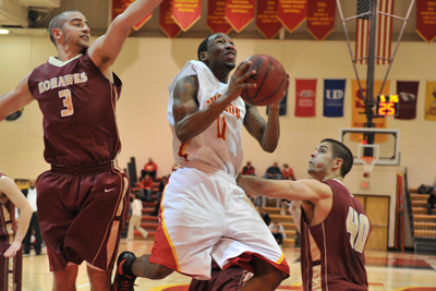 Coe beats Simpson men, 79-65