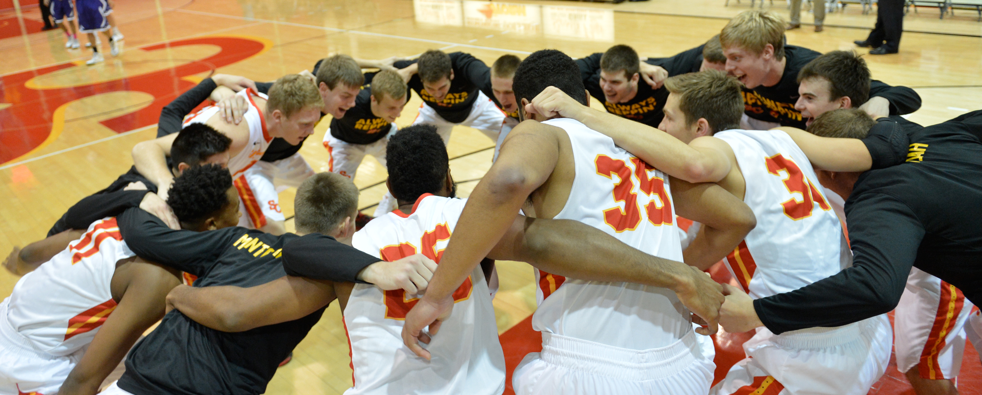 Amsbaugh goes for 38 in shootout loss to Grinnell