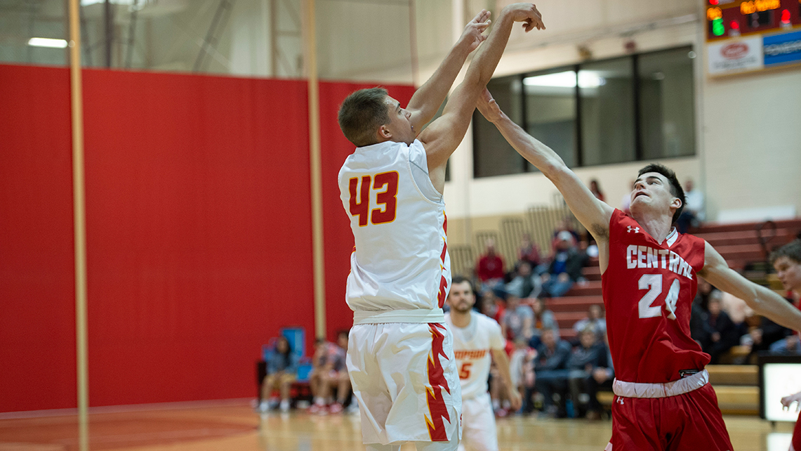 Junior Bryce Yoder