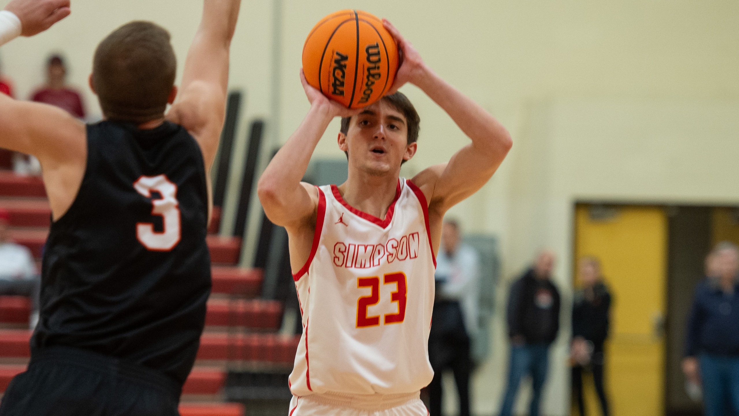 Junior Andrew Curran