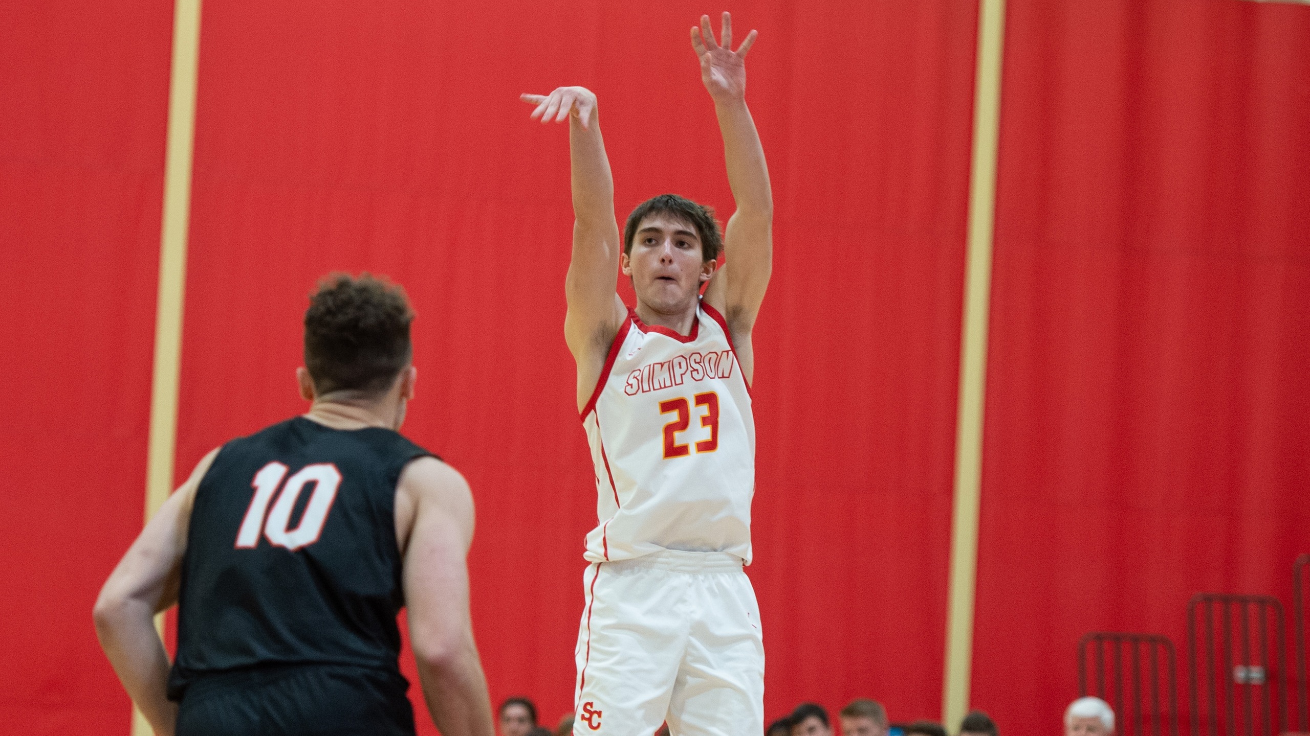 Junior Andrew Curran