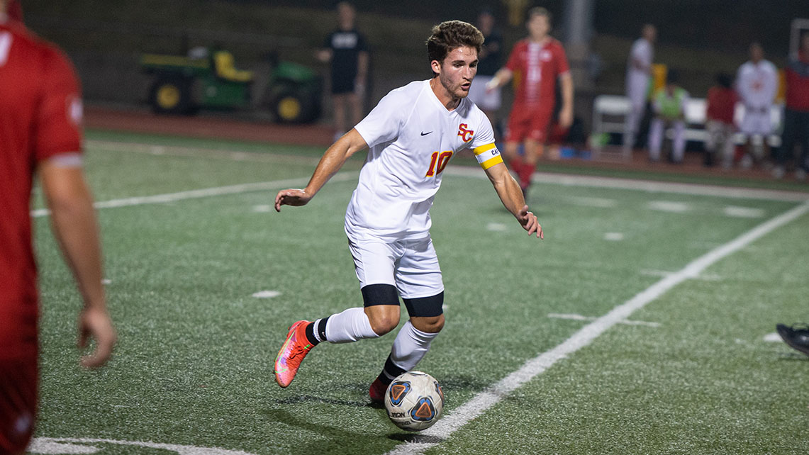 Senior Seth Bowman