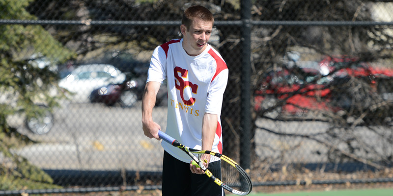 Men's tennis drops a pair in Cedar Rapids