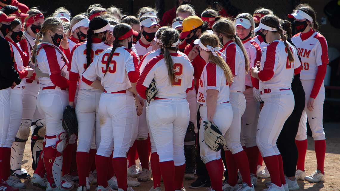 Storm split doubleheader at Iowa Wesleyan
