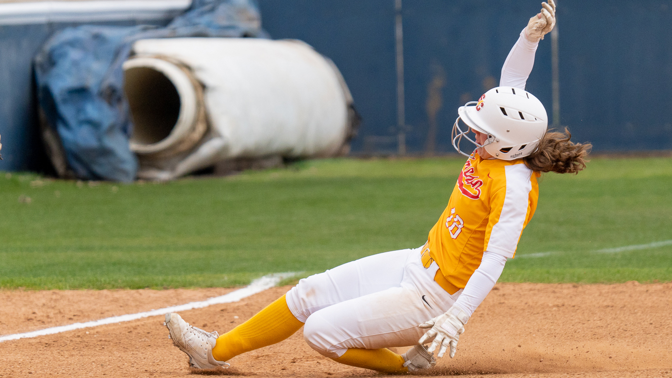 Ashlyn Steen (photo by Mike Matthews)