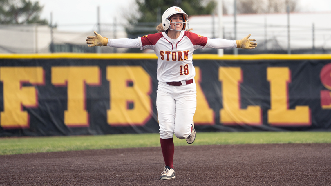 Ashlyn Steen - PC: Frank Novak