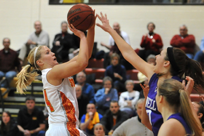 Nielsen leads Storm in season-opening victory