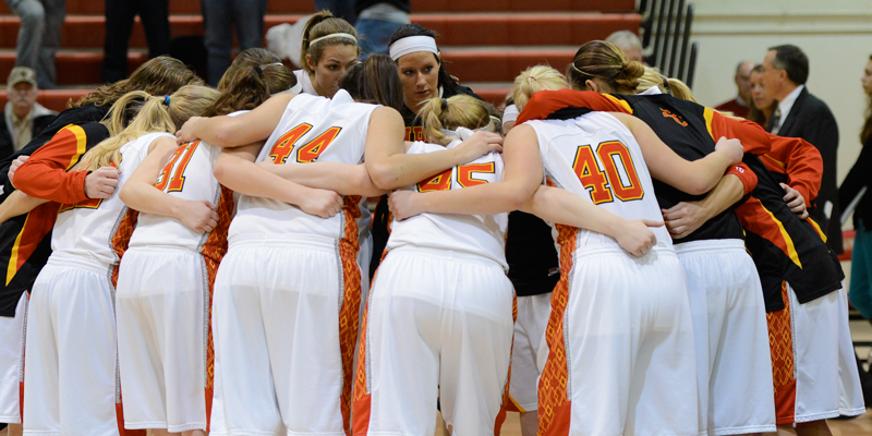 Late run helps Loras beat Simpson