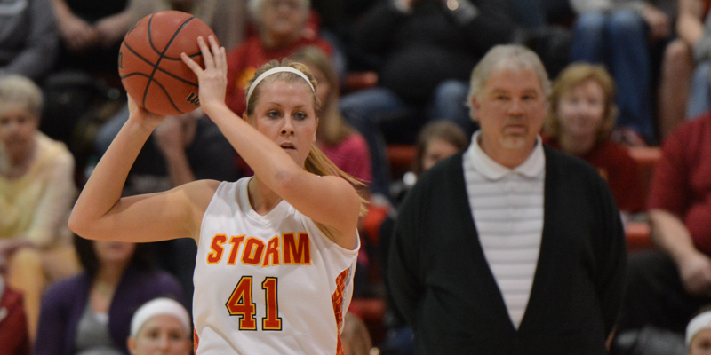 Simpson handles Dubuque 73-36