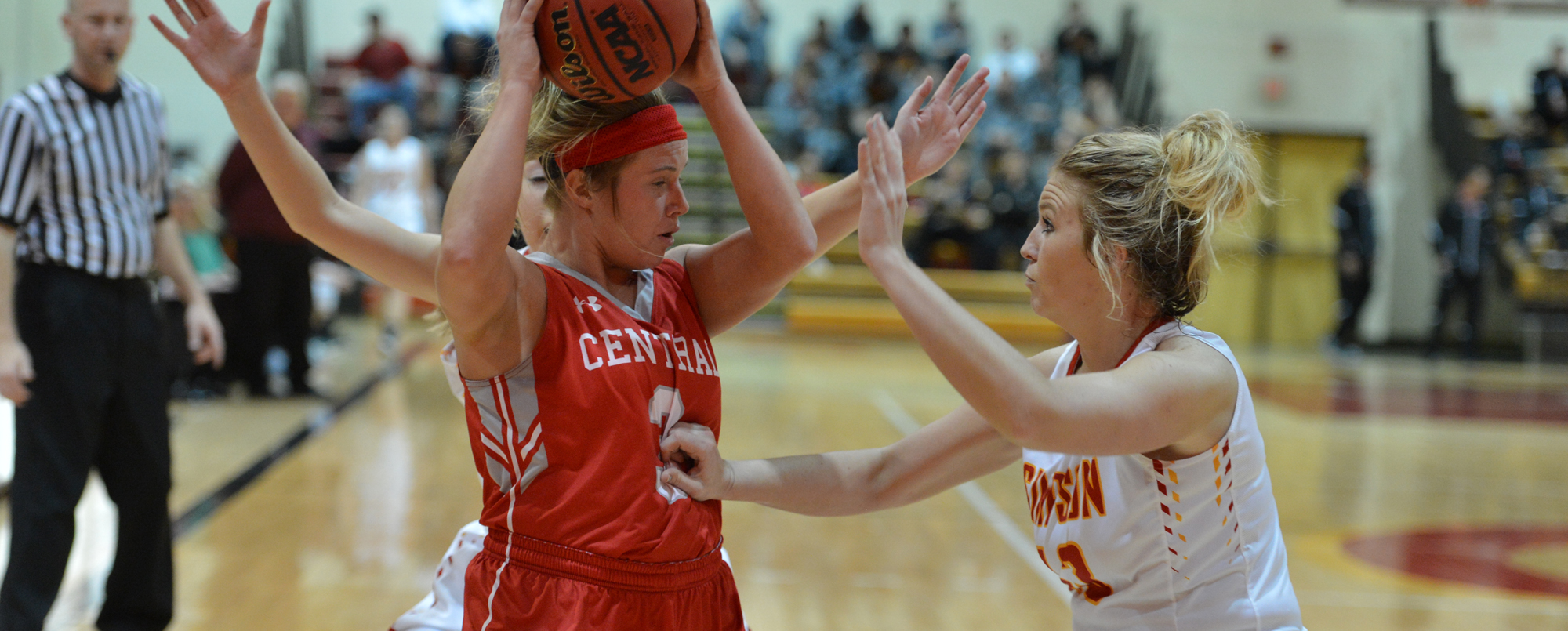 Simpson held off Central for a 73-65 win on Wednesday.