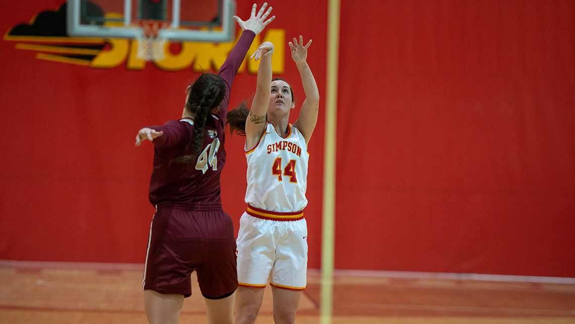 Senior Raegan Boothe