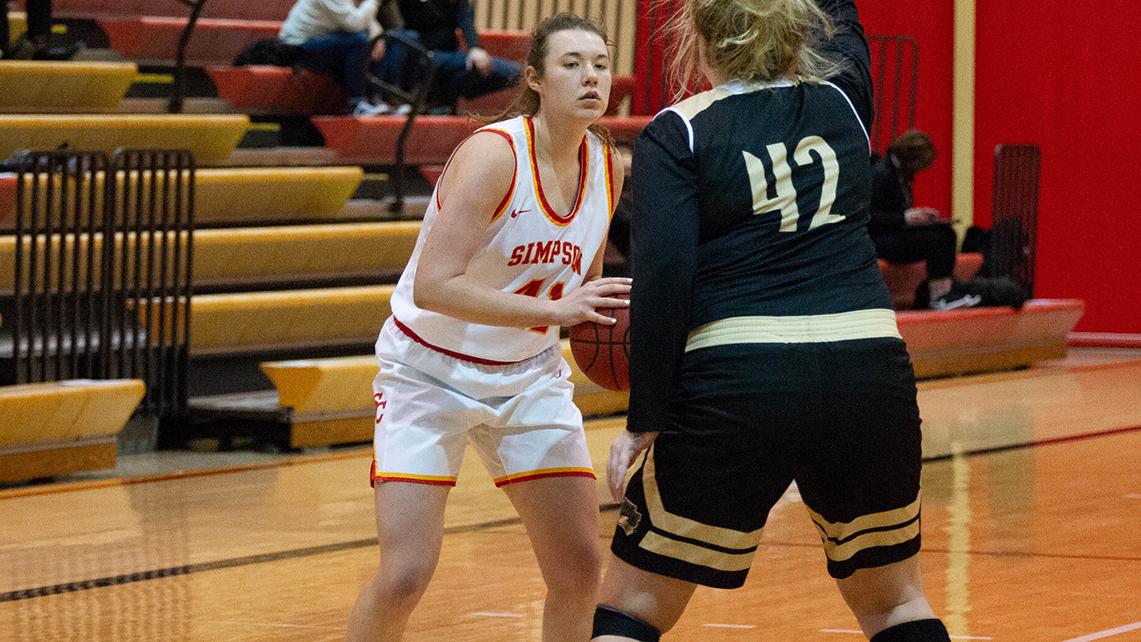 Senior Jenna Taylor. Photo by Corinne Thomas