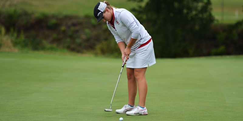 Simpson cruises to win behind one-two punch