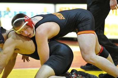 Follow the Simpson wrestling team at Desert Duals