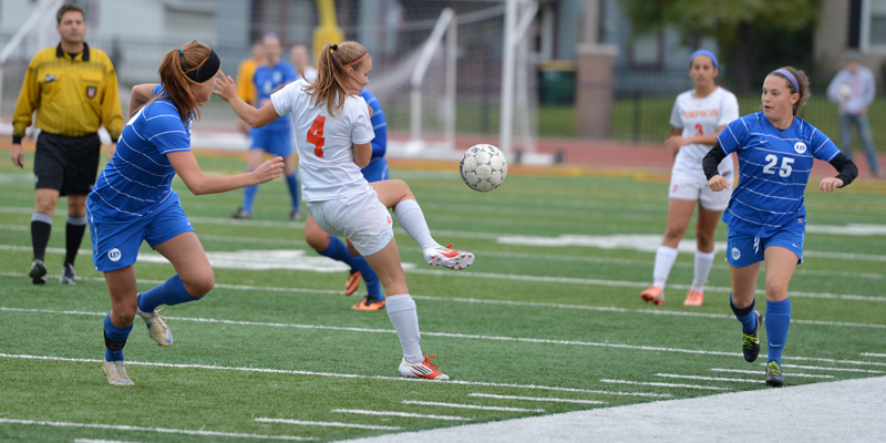 Women's soccer falls to Dubuque in regular season finale