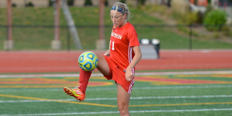 Women's soccer drops heartbreaker in closing seconds