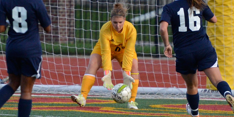 Wartburg tops Simpson in IIAC opener