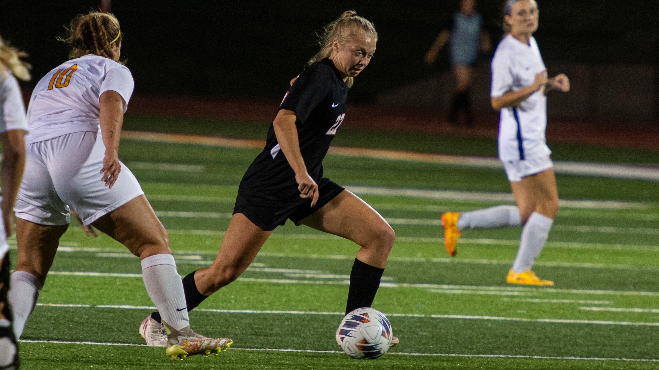 Sophomore Jordyn Foelske