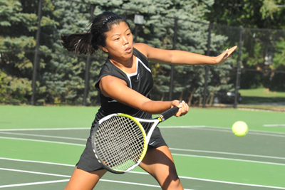 Simpson falls to Graceland in home debut