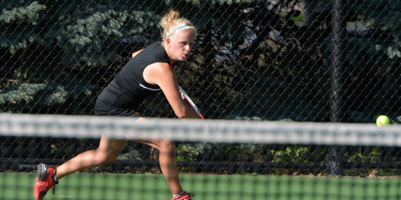 Women's tennis loses to Northwestern