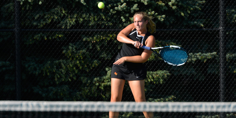 Women's tennis prevails against Morningside