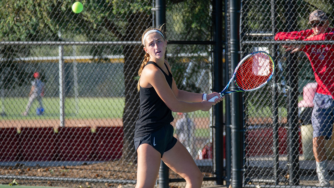 Junior Anna Wanek