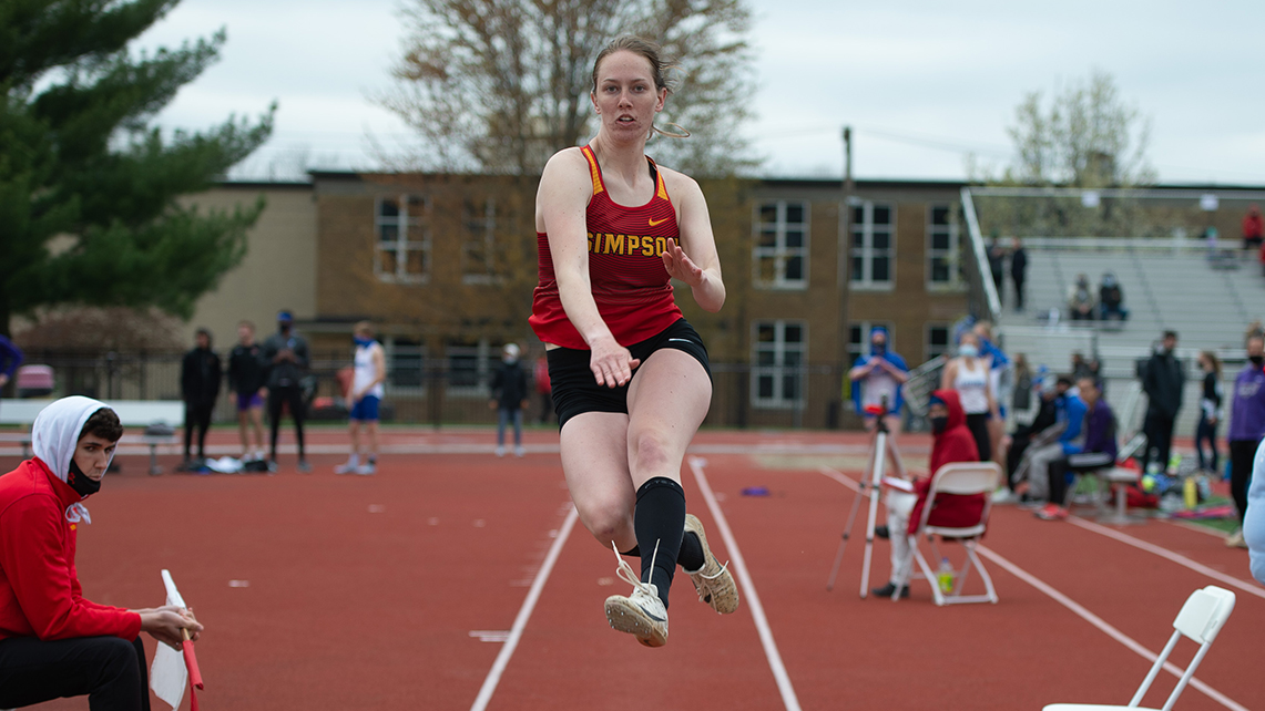Senior Jamie Glanz