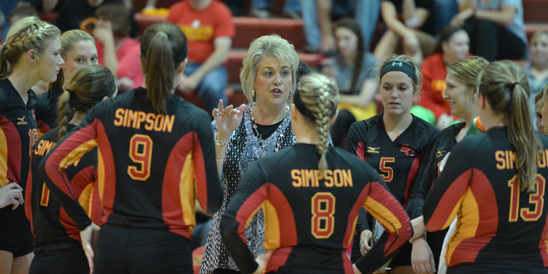 Volleyball can't hold lead in five-set loss to Graceland