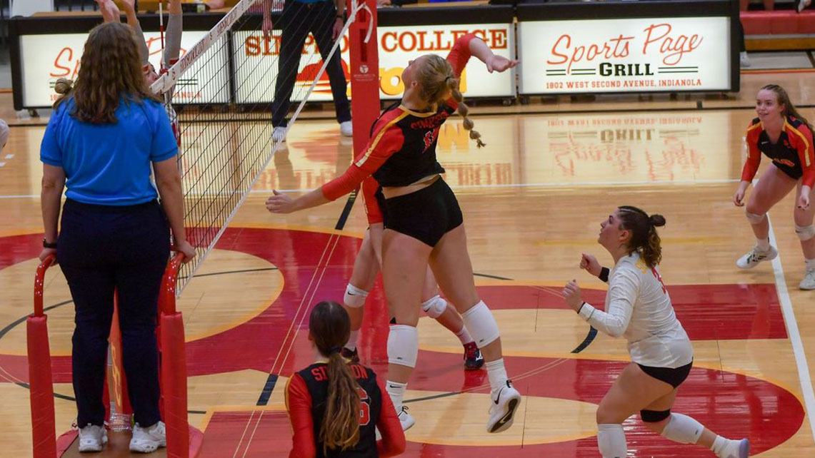 Junior Jessica Jacobs (photo by Vicki Born)