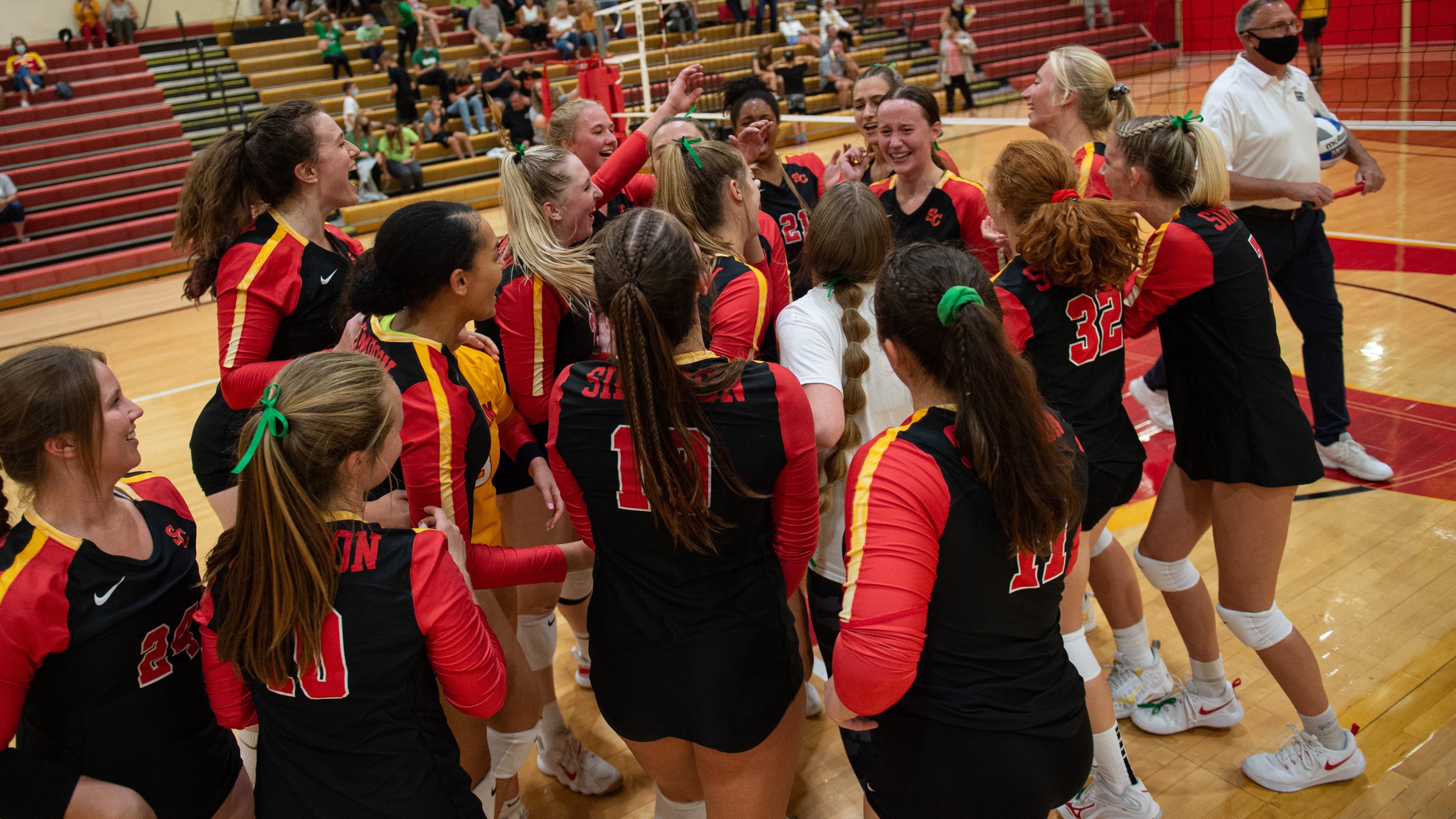 Volleyball predicted to finish middle of the pack