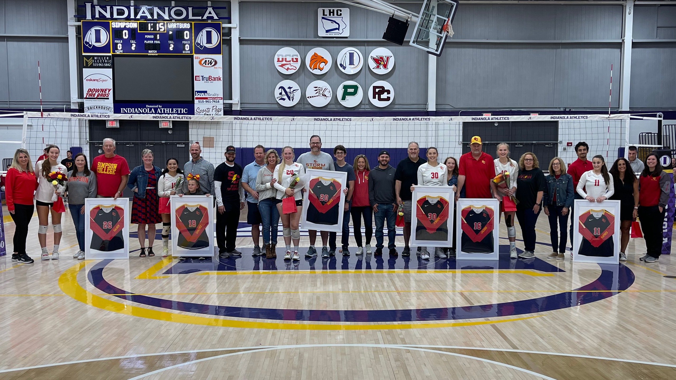 (L to R) Marissa Salber, Melissa Sanchez, Lexie Parks, Josie O'Brien, Jessica Jacobs, Maraya Haynes