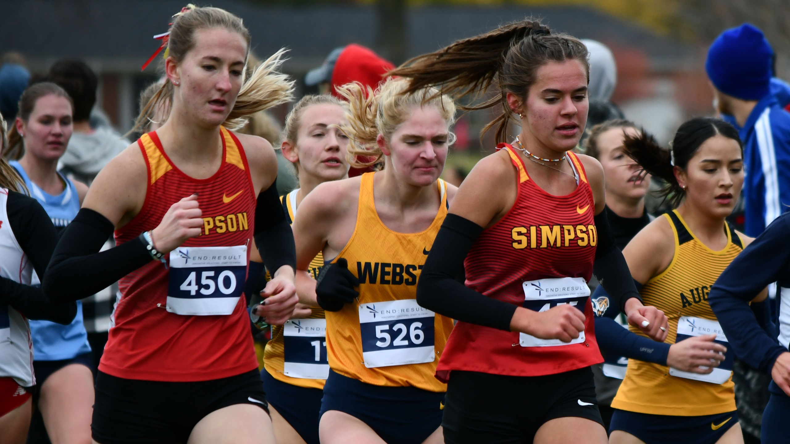 Mackenzie Laughlin (L) and Alayna Wallace (R) (photo by Lauren Beck, Augustana Sports Information